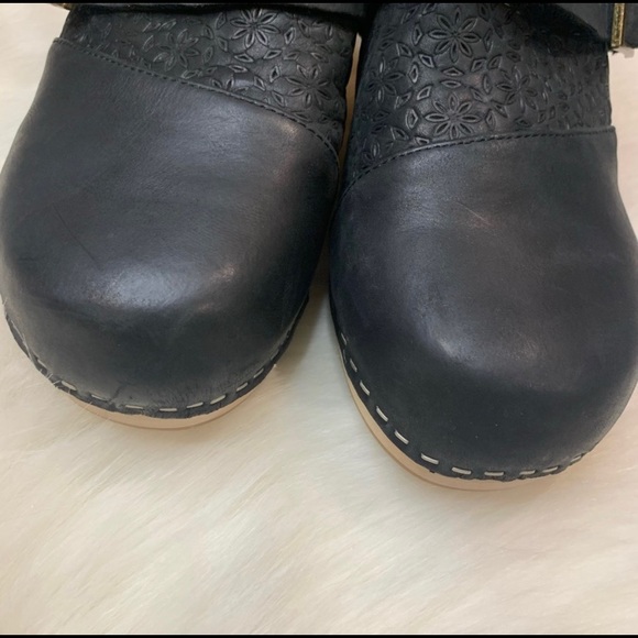 Toms Black Leather Buckle Clogs 11W NW NWOT - Picture 6 of 7